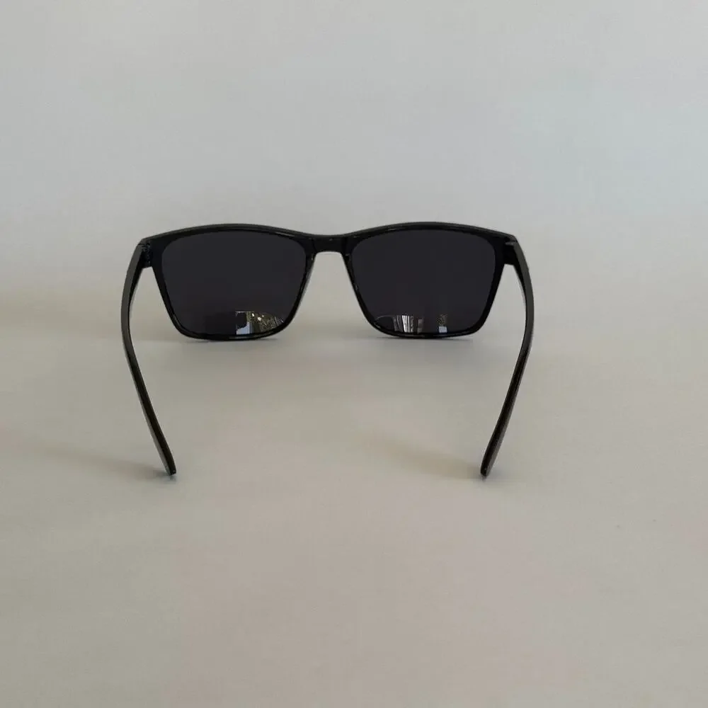 Black square sunglasses with uv